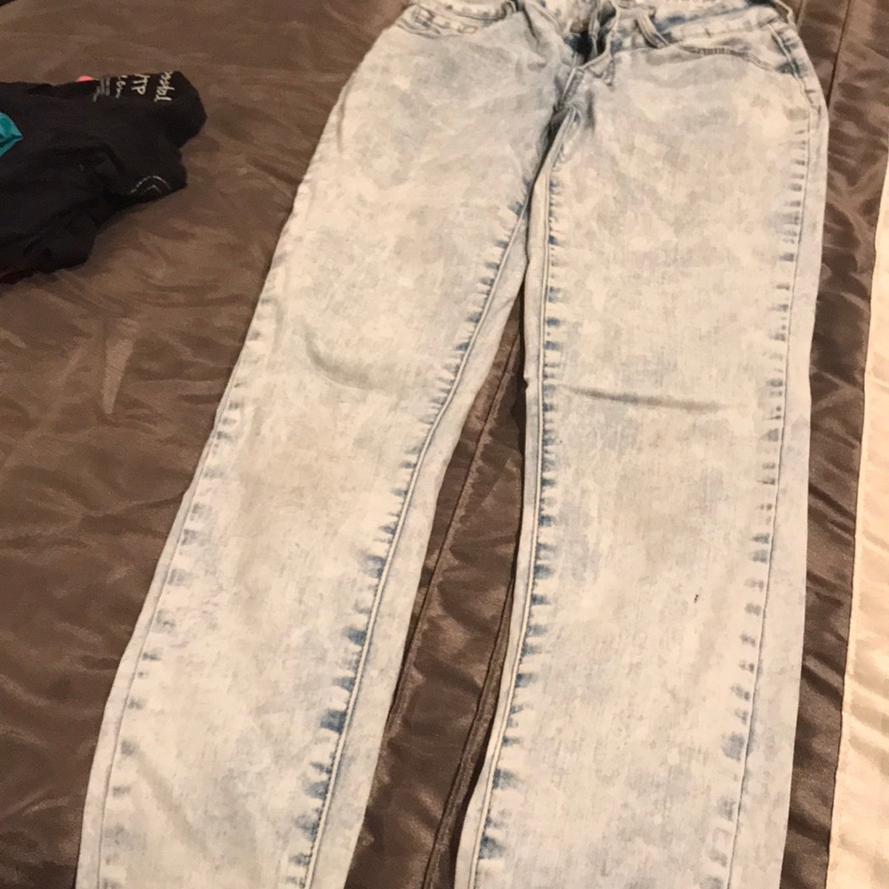 Jeans - Picture 2 of 4